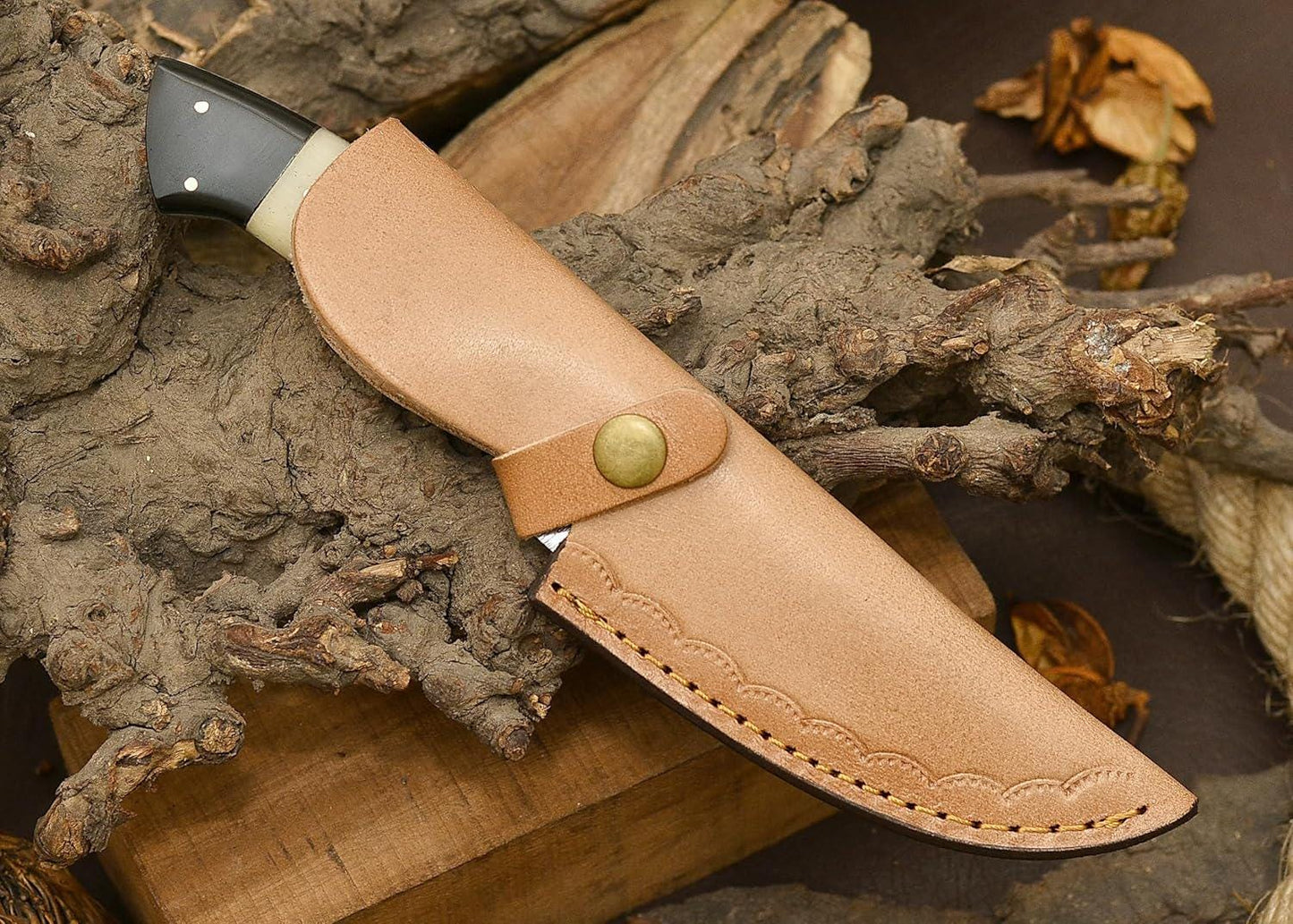 Engraved Damascus Hunting Knife – Buffalo Horn & Bone Handle Personalized Knife – Groomsmen Gift, Fathers Day, Wedding Gifts, Anniversary