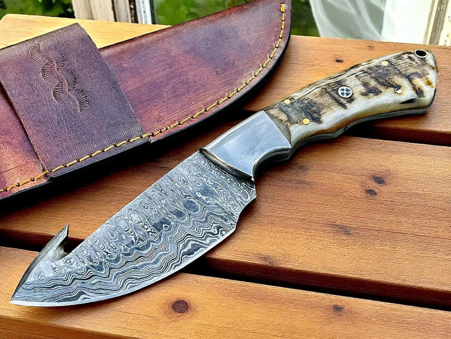 Ram Horn Handle 9.1" Damascus Hunting Knife