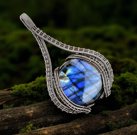 Wire Wrapped Necklace With Labradorite Pendant