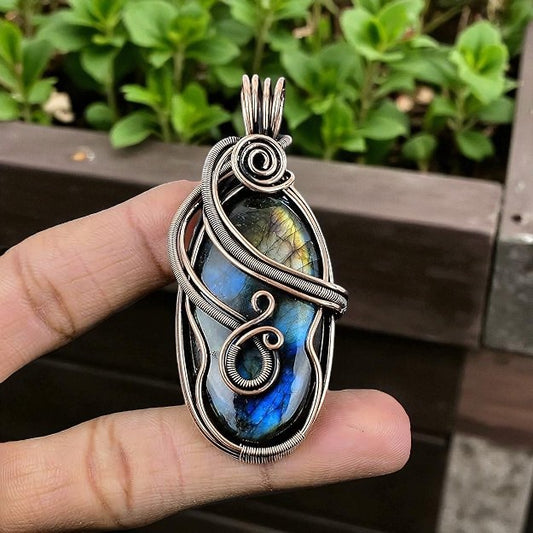 Wire Wrapped Necklace With Labradorite Pendant
