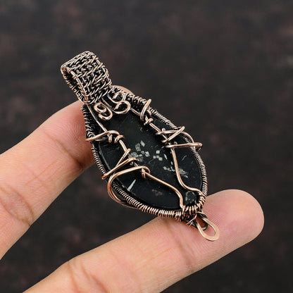 Wire Wrapped Chrysanthemum Gemstone Pendant 20" Necklace